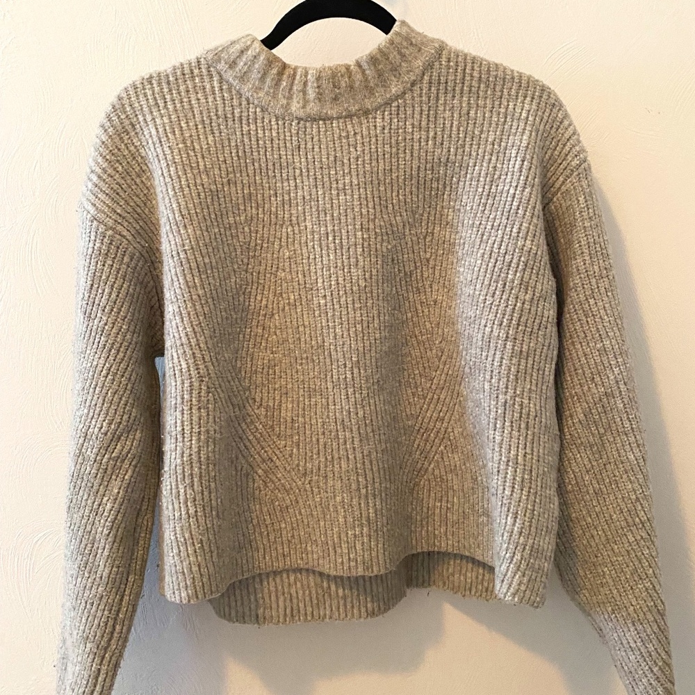 H&M Grey Slightly Cropped Turtle Neck